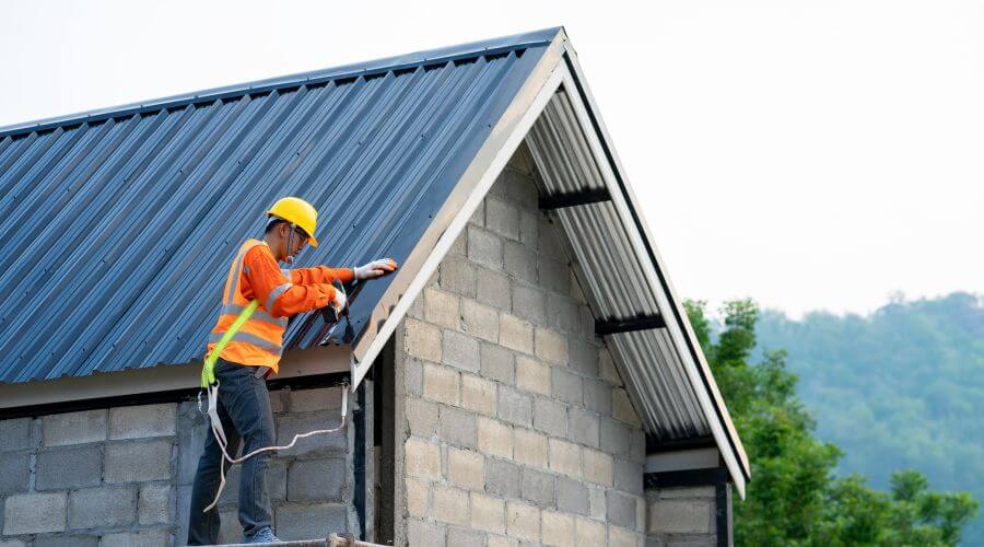 Professional Flat Roofing Installation in Savoy, TX